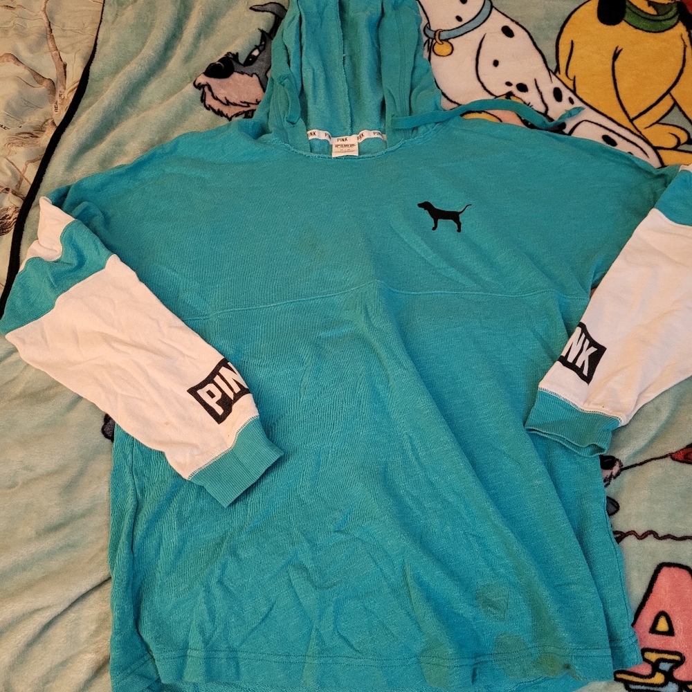 Vs pink sweatshirt medium